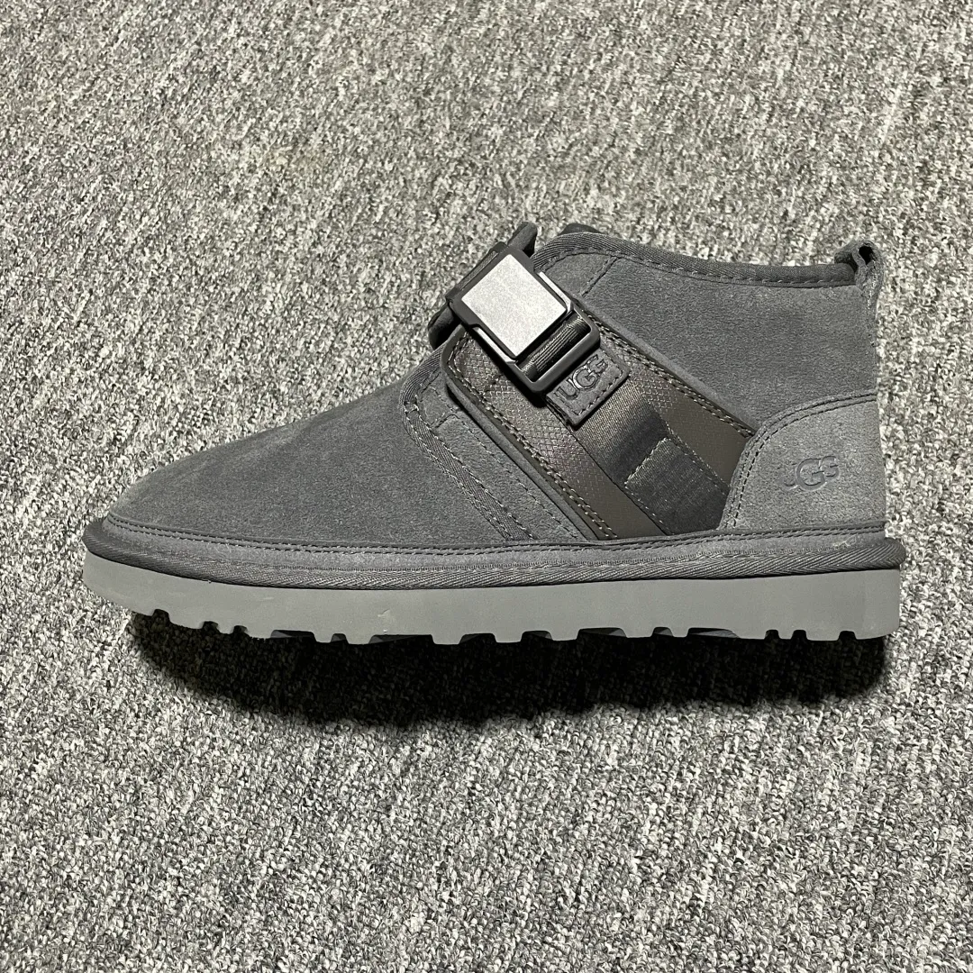 Pick up locally 💰640 The core recommendation is good price. The platform is exclusively for foreign trade. UGG Neumel Snapback men's snow boots 1118570. The foreign trade platform is full of Z. High-end retail is exclusively for quality. Produced by the ten-year-old brand shoemaking factory production line. Pay attention to every detail. Longfeng A-grade genuine sheep fur is integrated. Created in full compliance with the ZP process. Size: 39 40 41 42 43 44